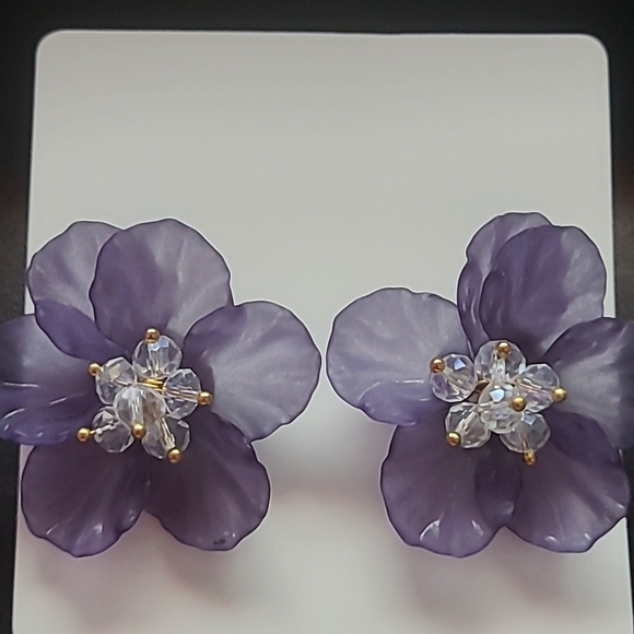 Flower Earrings - Picture 4 of 7